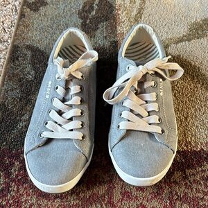 TAOS | Star Women's Canvas Gray Sneaker Size 7.5W